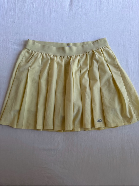 ALO Yoga Dresses & Skirts - ALO Yoga Pleated Tennis Skirt, Butter Yellow